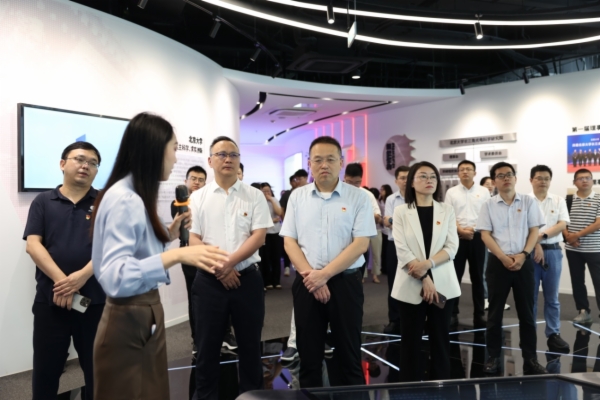 图片2.jpg 图片2.jpg