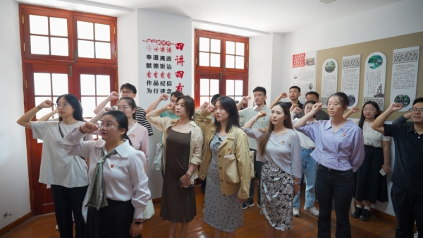 2-现场教学 (1).jpg 2-现场教学 (1).jpg